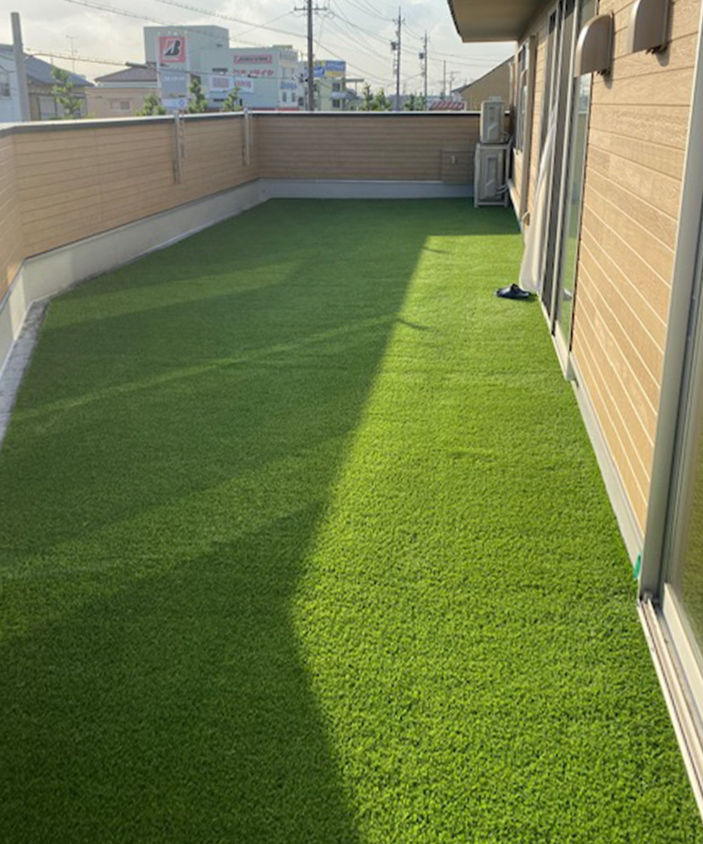 裸足で歩けるベランダ