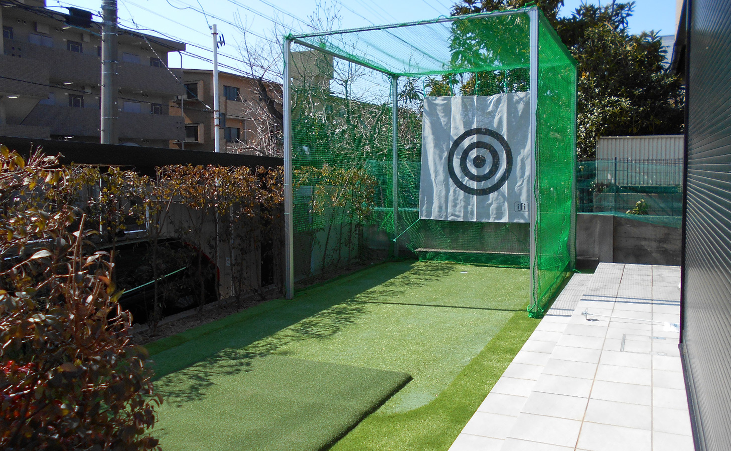 少ないスペースで可能な限りのゴルフ練習場を